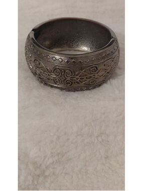 Women's Silver Tone Etched Cuff Bracelet One Size Brass